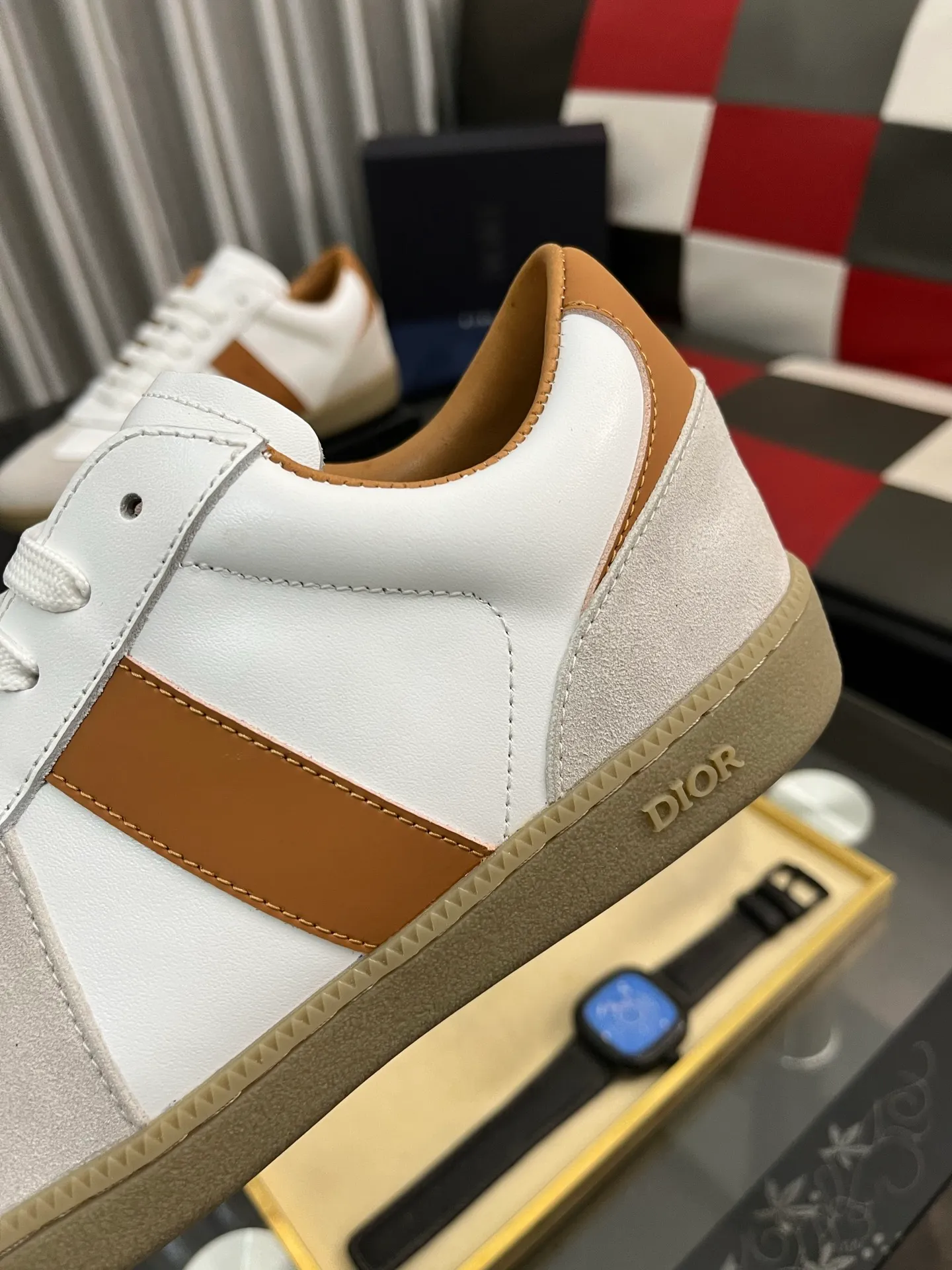 Men's shoes💰380⌚️⌚️[Dior] Dior's new men's genuine leather casual shoes, the highest version on the market, any comparison is welcome🆚! The original leather has excellent texture and is super high-end! Fetal sheep net lining imported from Italy, removable pad! Luxurious materials and fine workmanship, highly recommended! Code number: 38-44